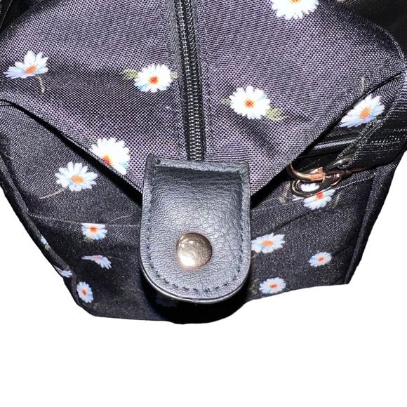 🌟NWT🌟 Alice + Olivia by Stacey Bendet Daisy Floral Duffle Bag Weekender - Picture 10 of 16